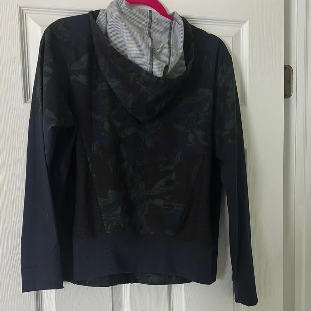 ZYIA Jacket- NWT Evening Paradise Mesh Jacket - Picture 2 of 2
